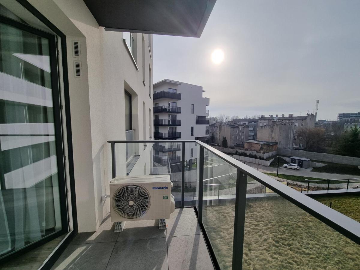 Q Apart Enter- Klimatyzowany 2 Pokojowy Apartament Przy Manufakturze Z Garazem Gratis, Fv Łódź Exterior foto