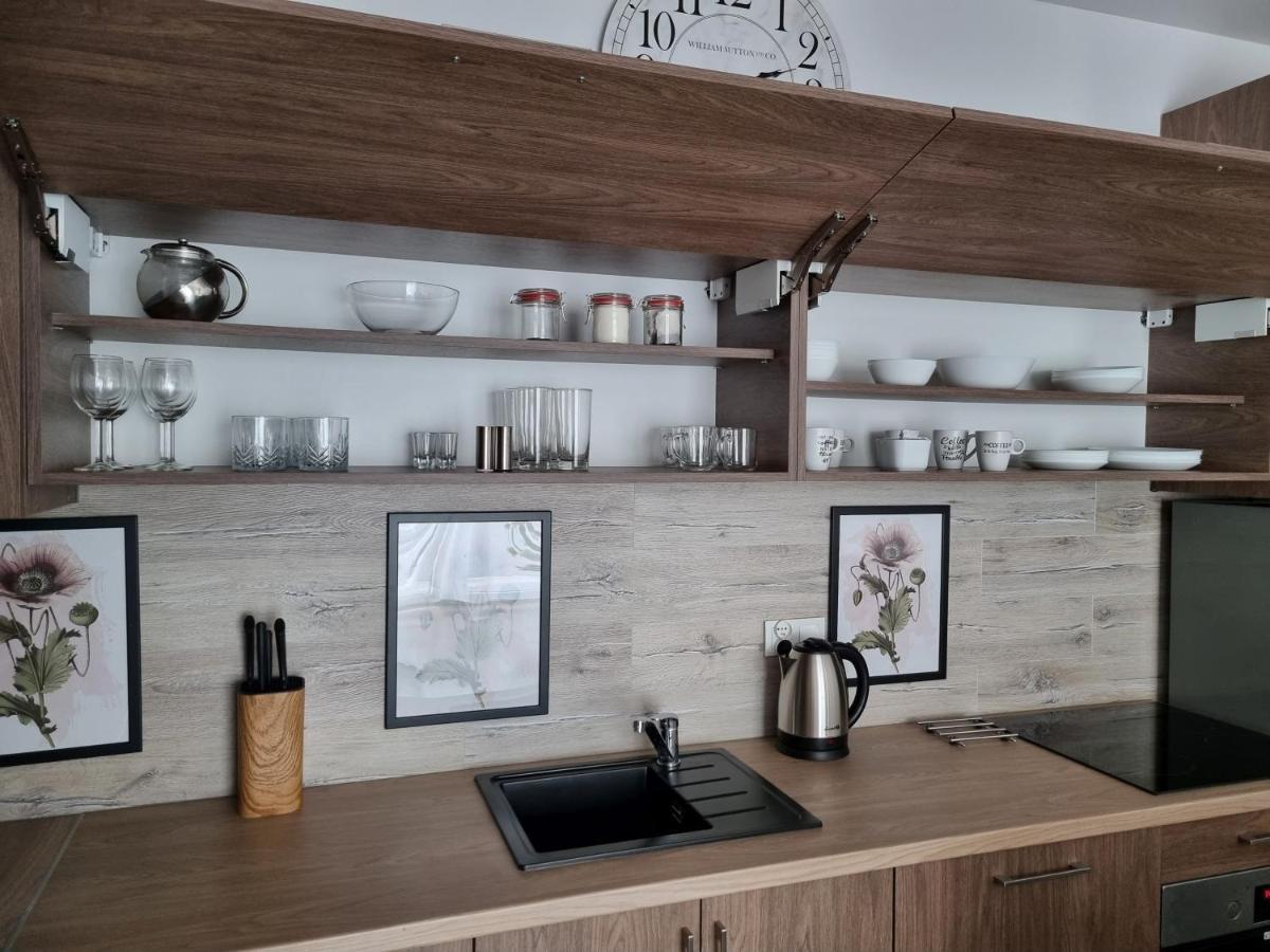 Q Apart Enter- Klimatyzowany 2 Pokojowy Apartament Przy Manufakturze Z Garazem Gratis, Fv Łódź Exterior foto